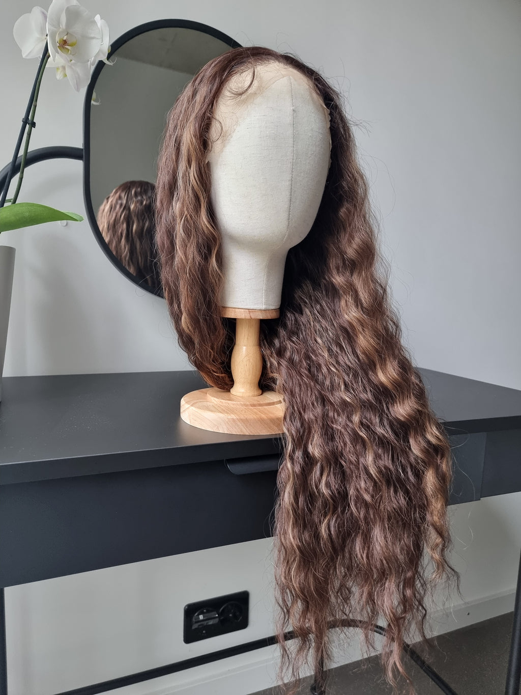 "Eva" synthetic hair wig