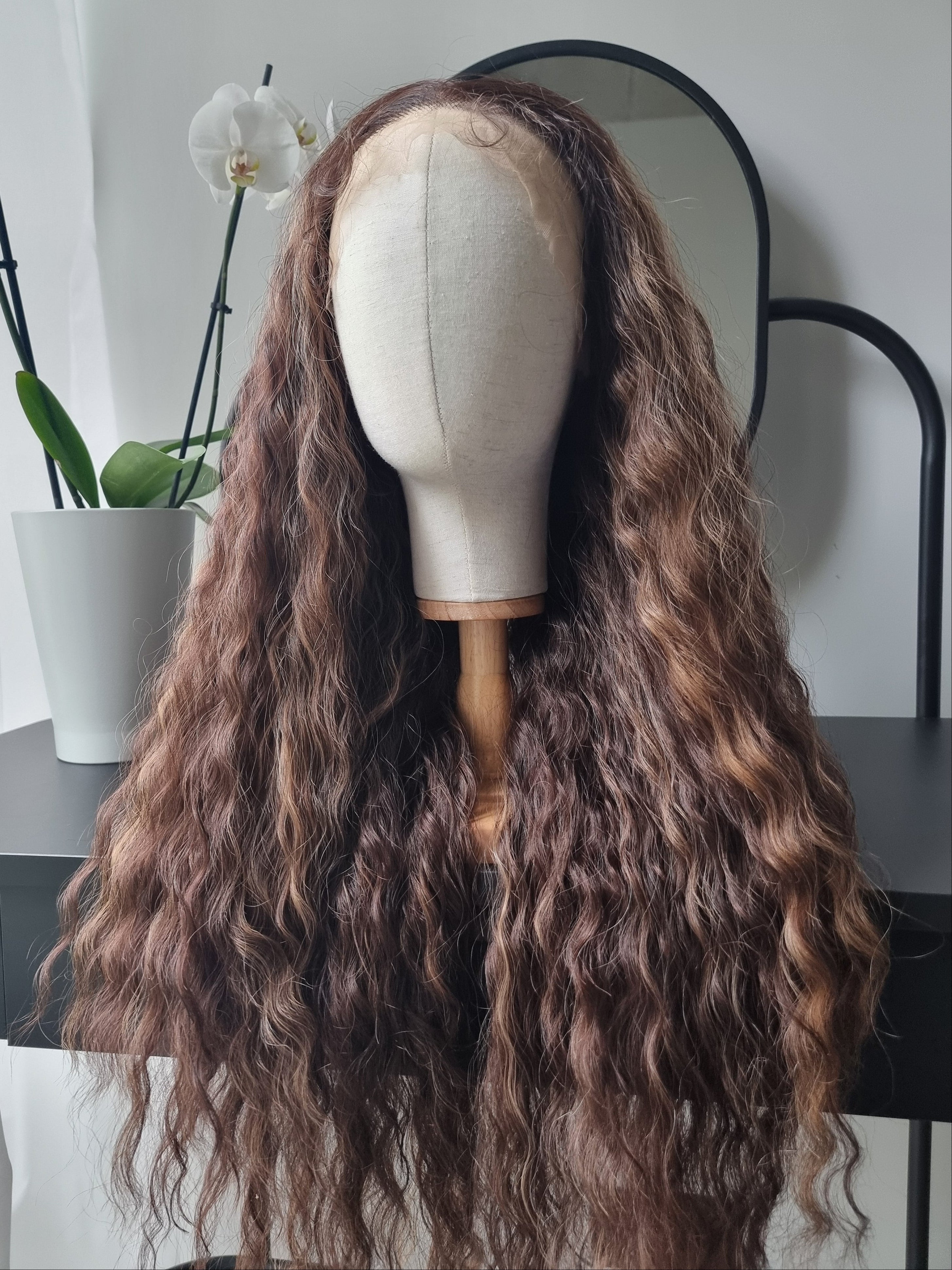 "Eva" synthetic hair wig
