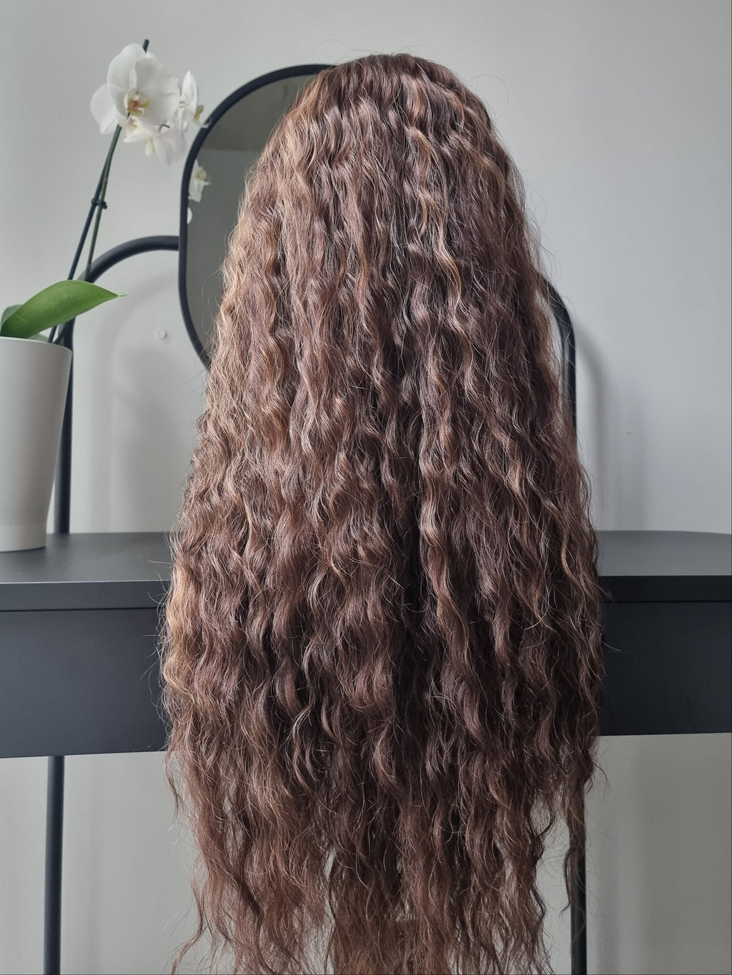 "Eva" synthetic hair wig