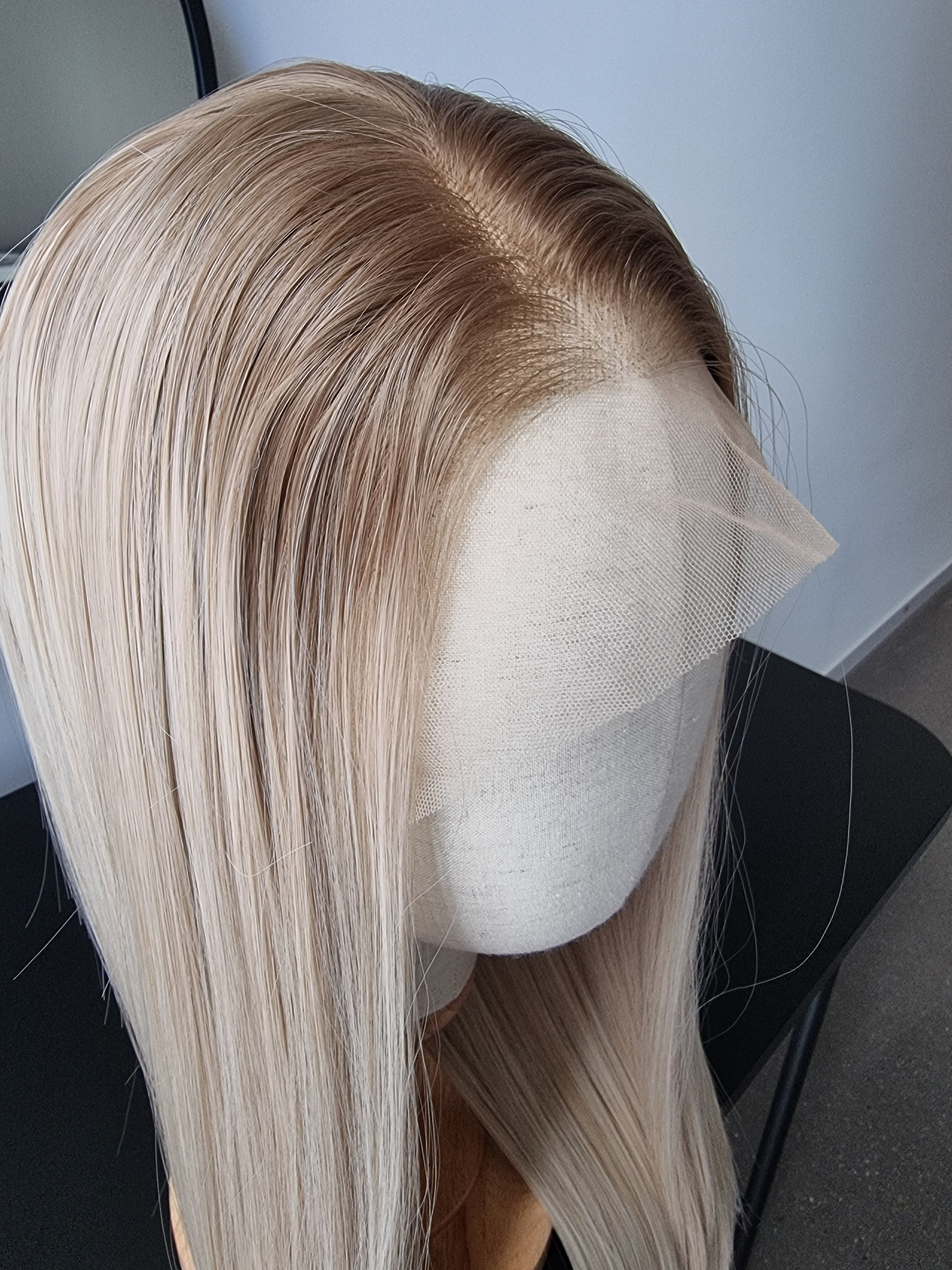 "Elva" synthetic hair wig