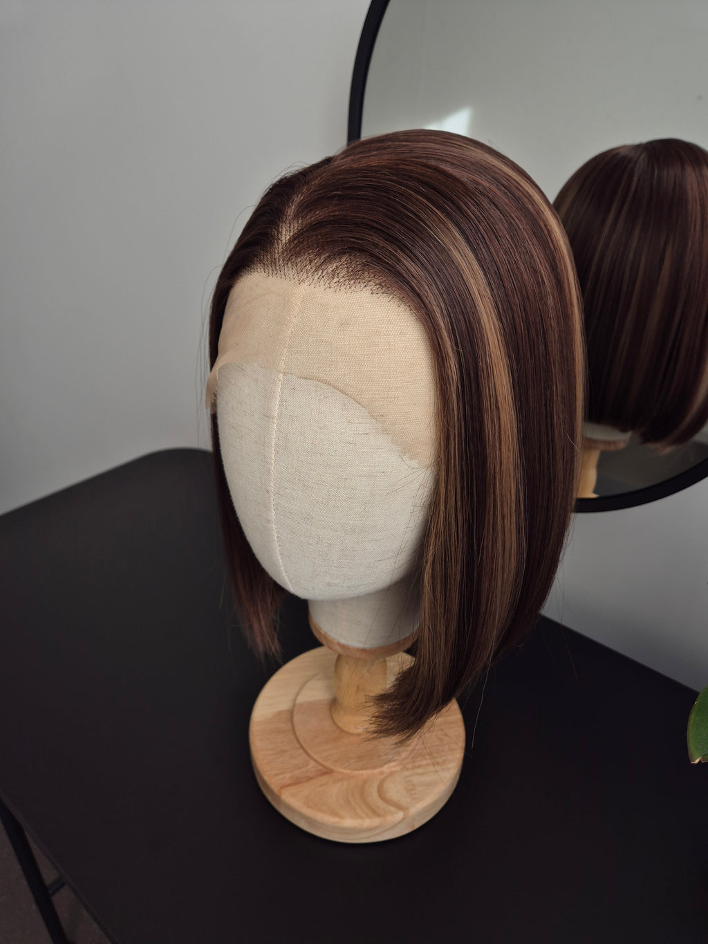 "Roxy" synthetic hair wig
