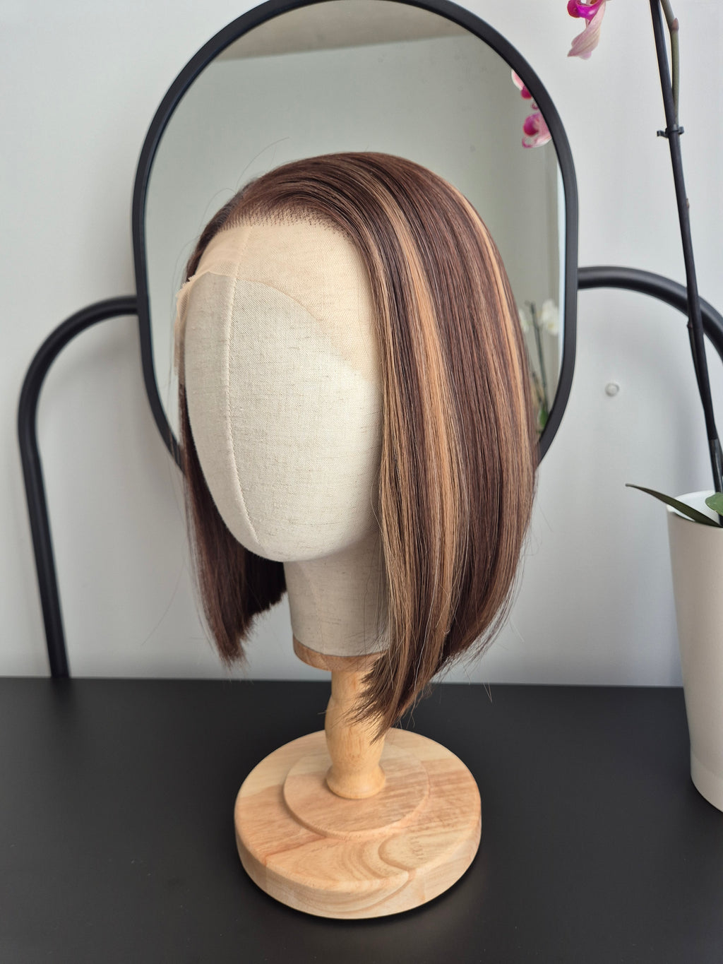 "Roxy" synthetic hair wig