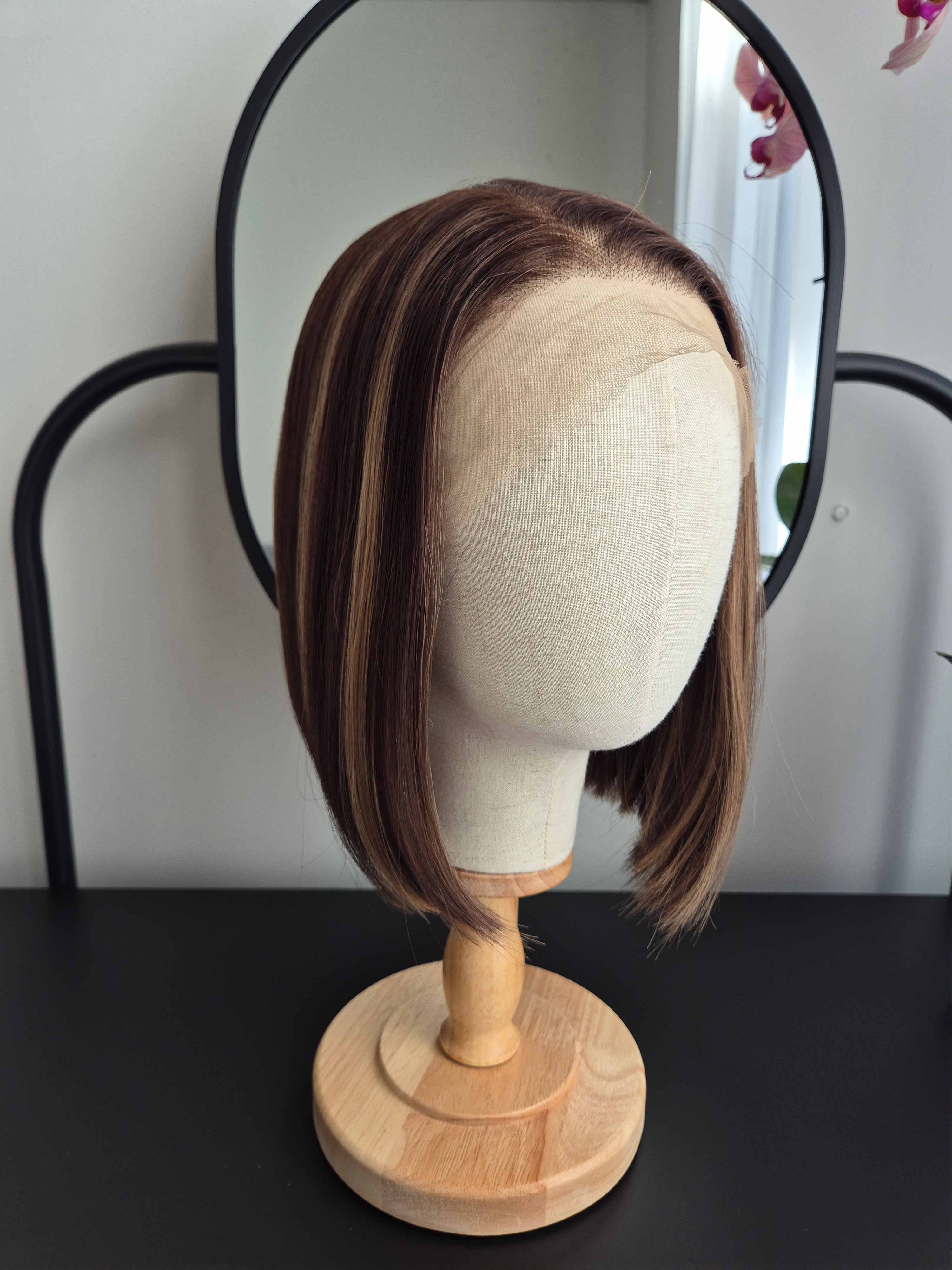 "Roxy" synthetic hair wig