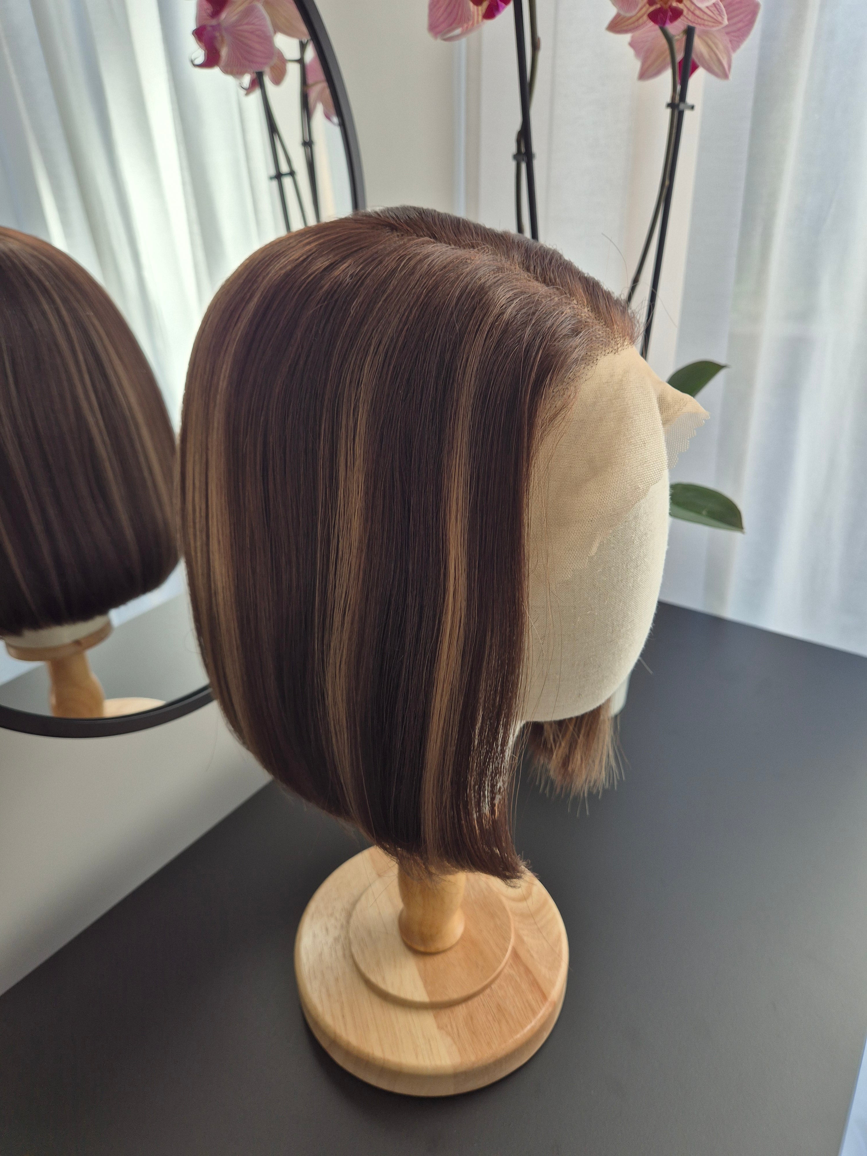 "Roxy" synthetic hair wig