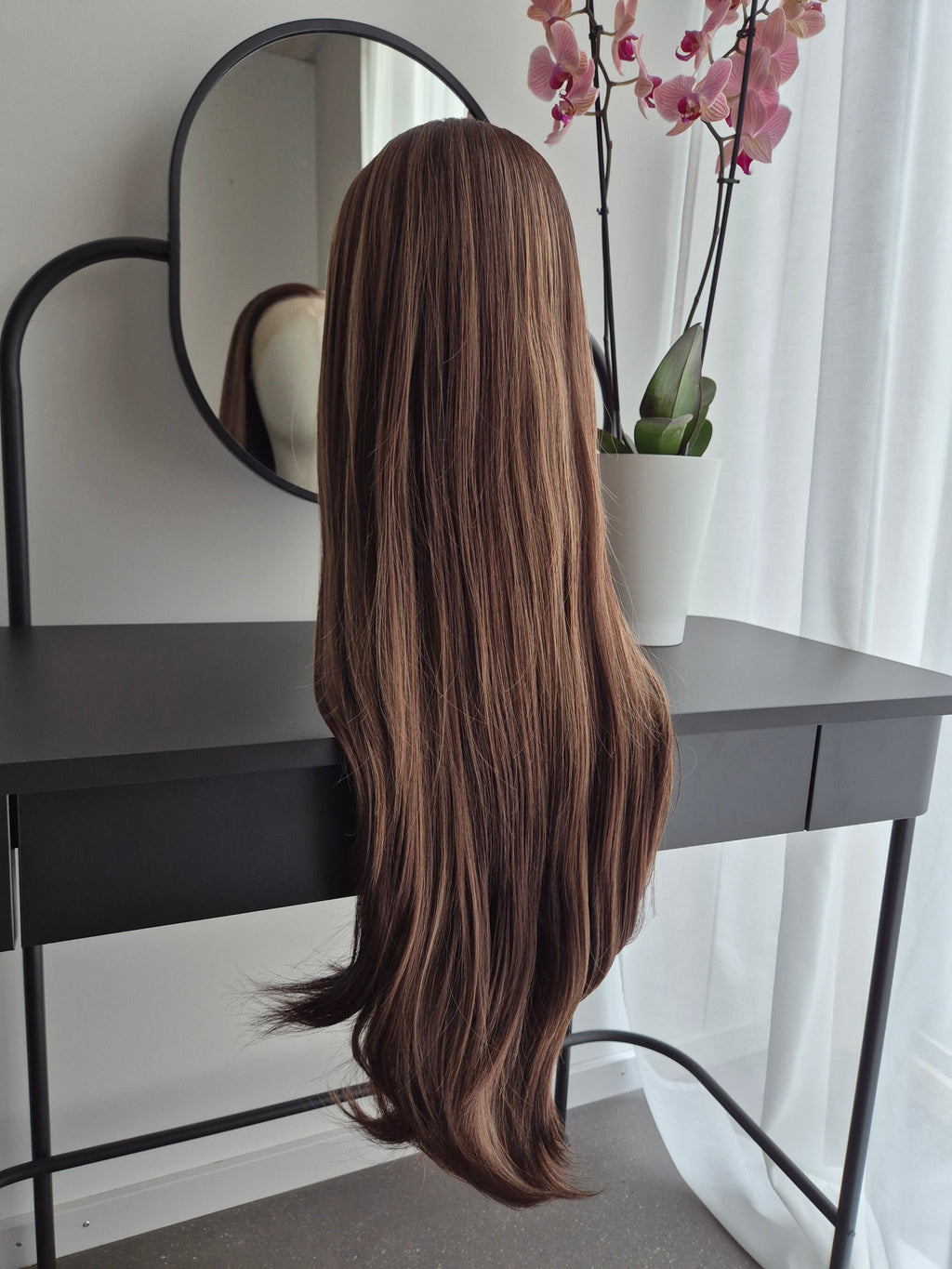 "Maya" synthetic hair wig