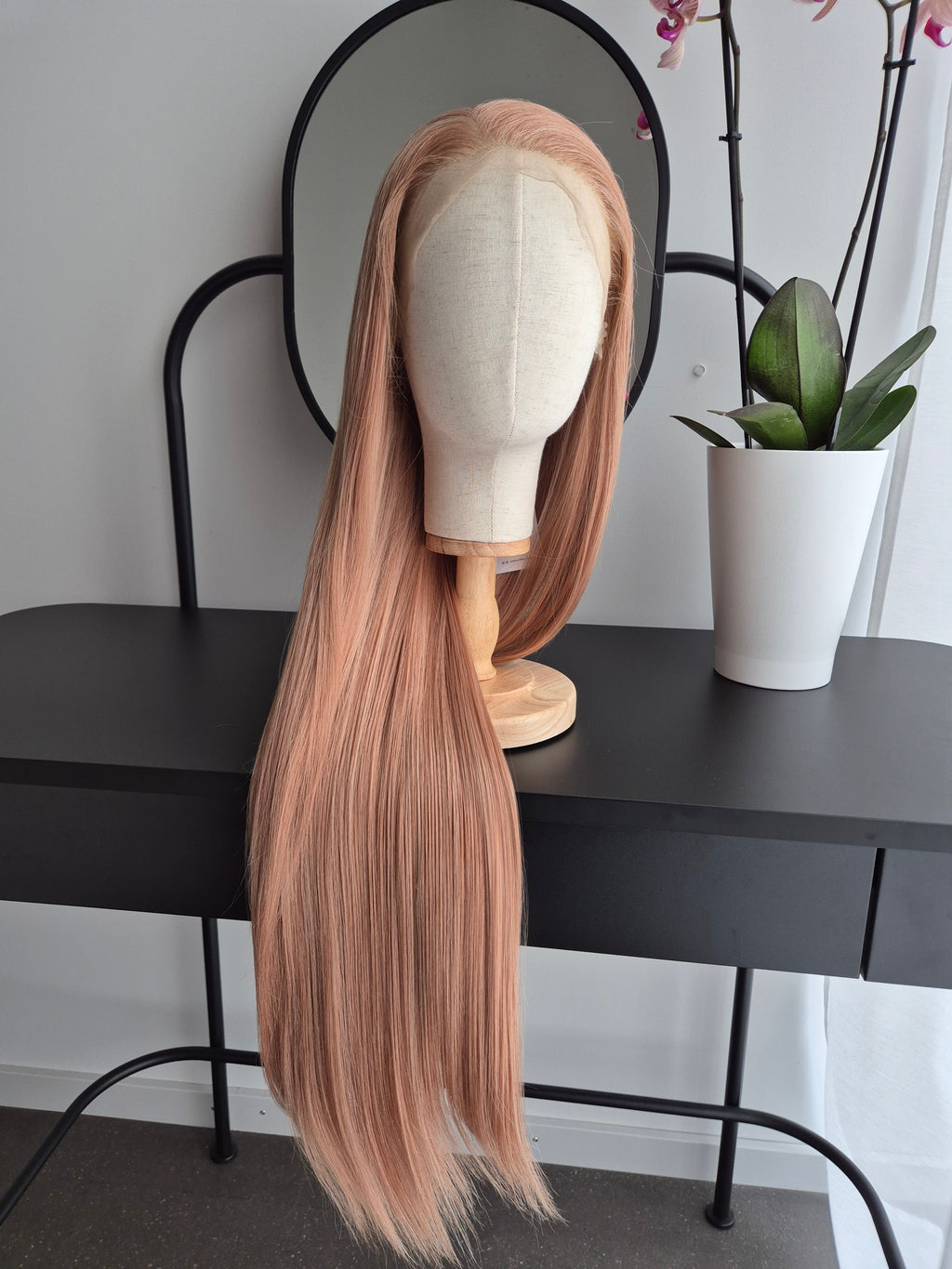 "Lena" synthetic hair wig