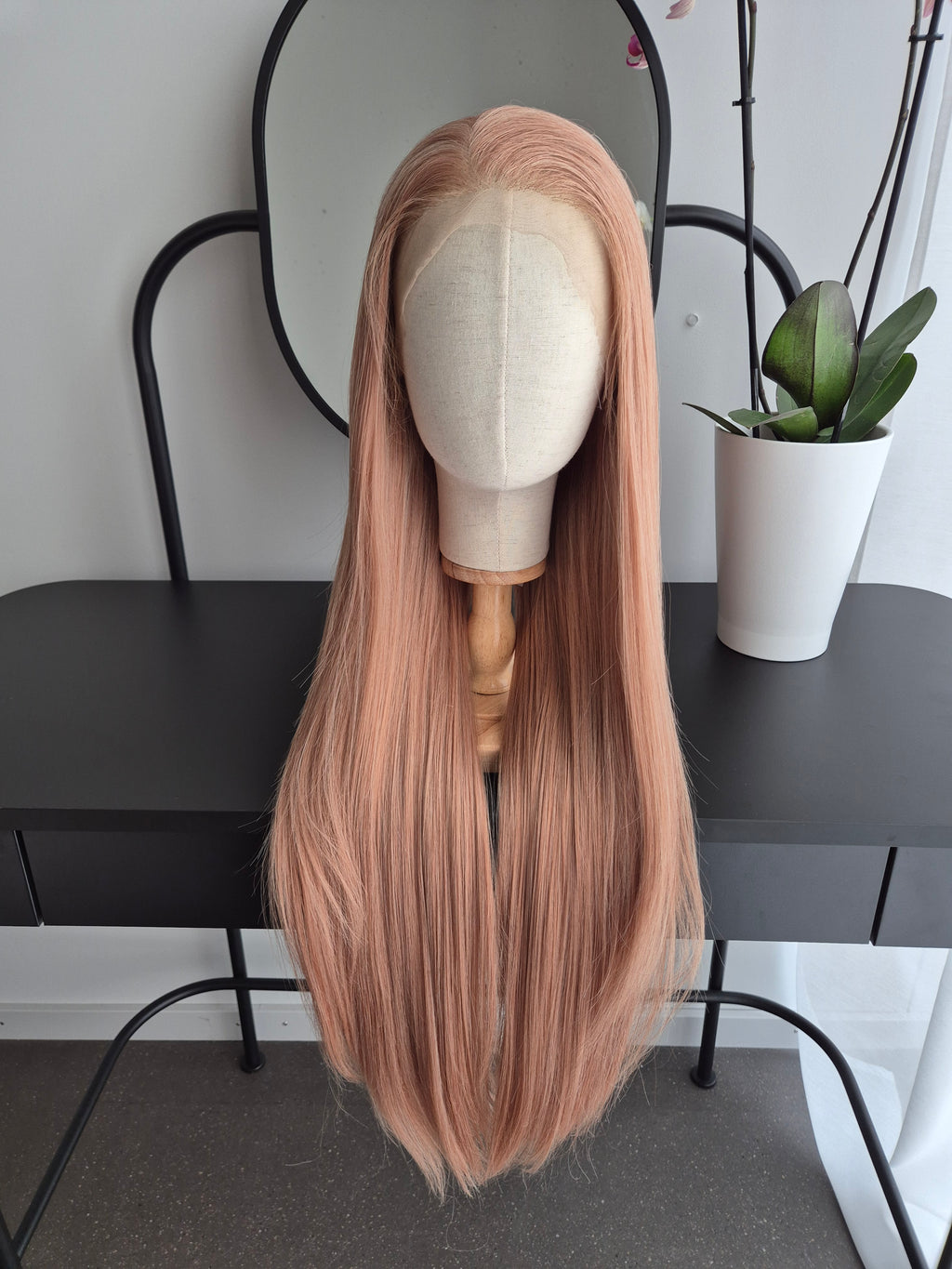 "Lena" synthetic hair wig
