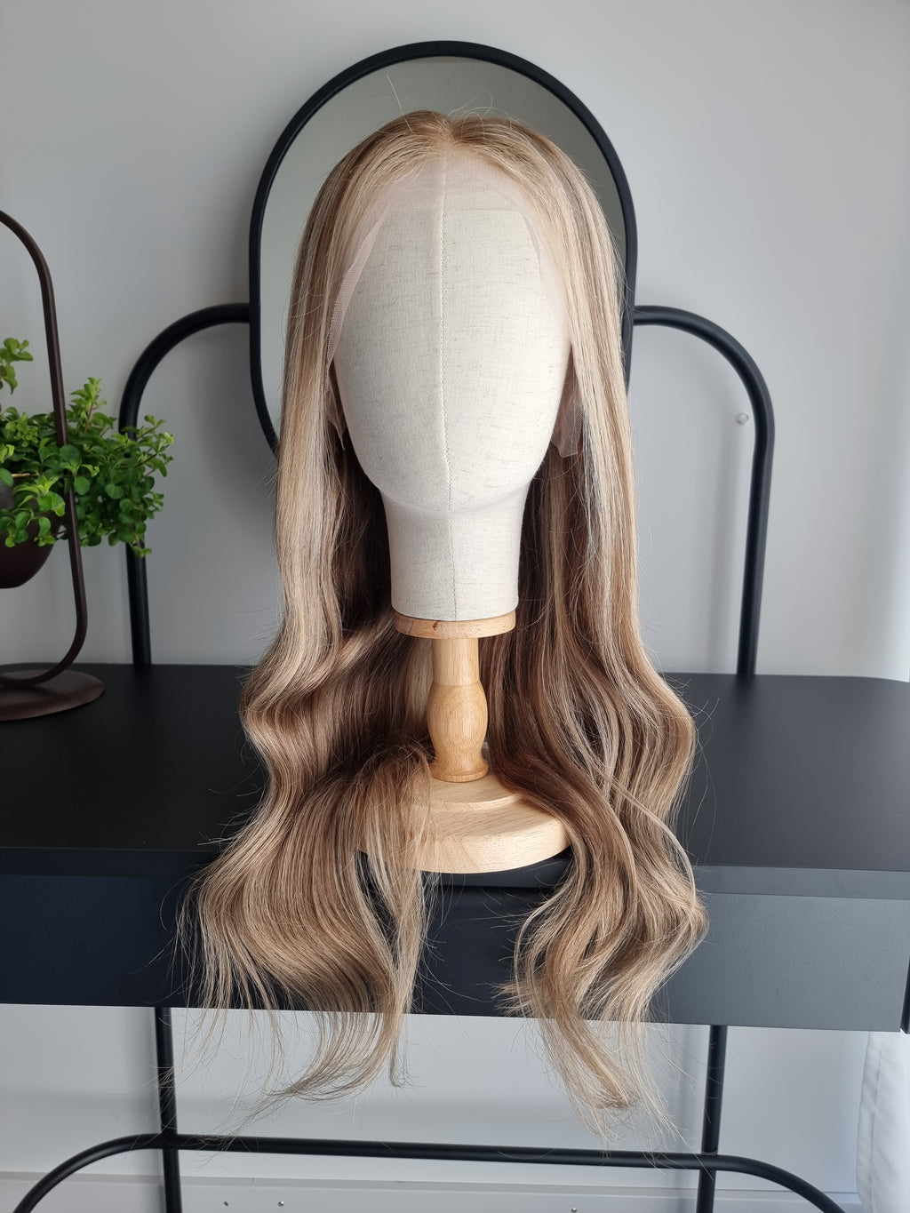 Remy Human Hair Wig (size M)— Platinum Collection