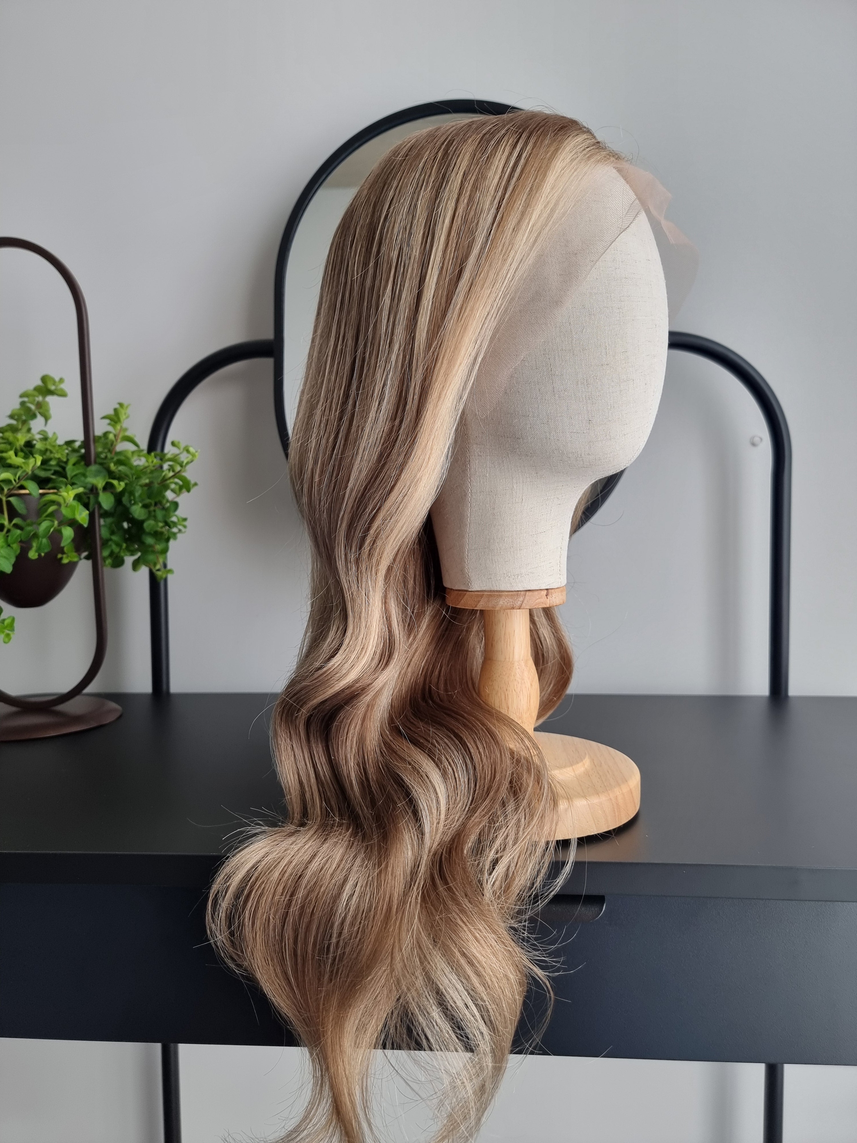 Remy Human Hair Wig (size M)— Platinum Collection