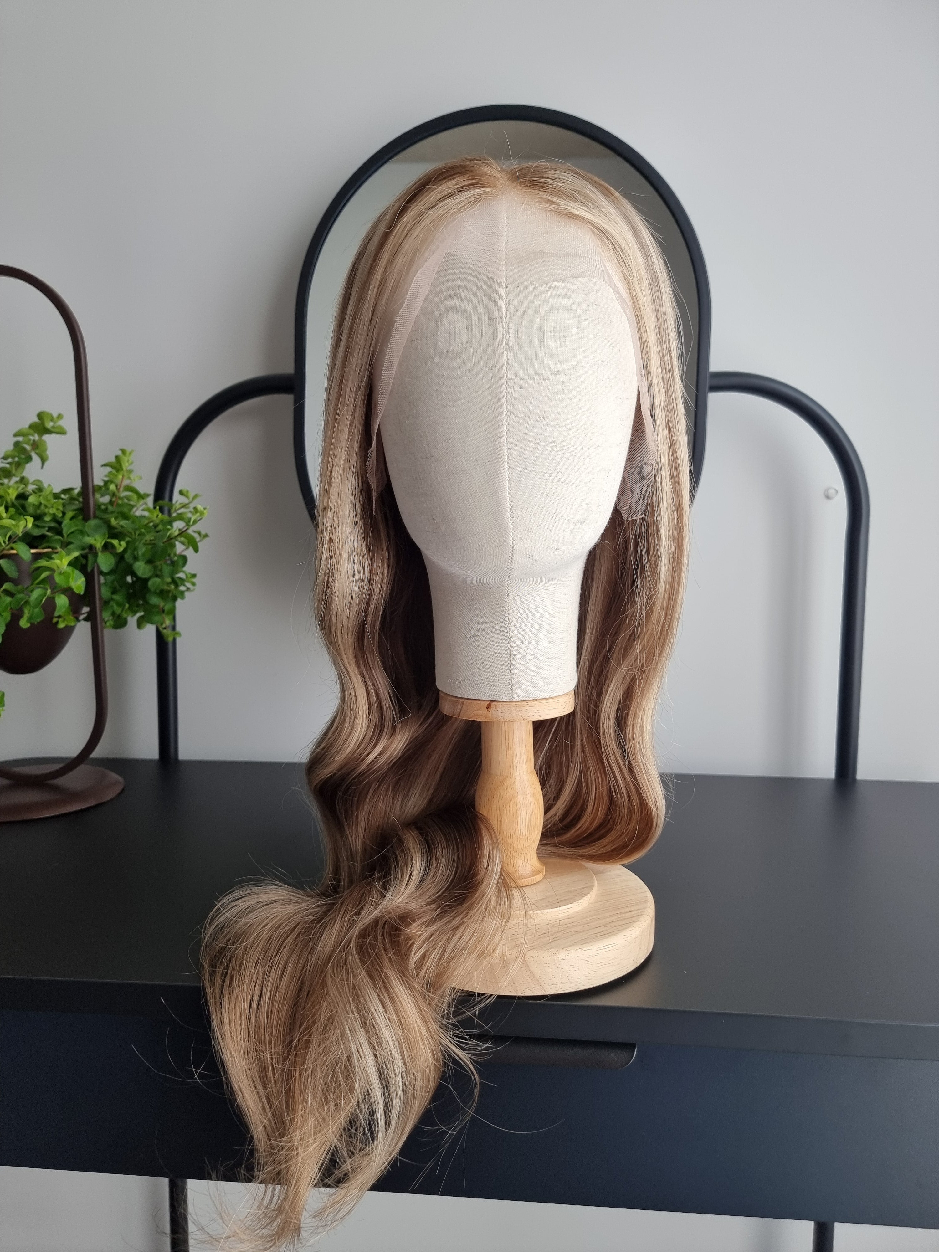 Remy Human Hair Wig (size M)— Platinum Collection