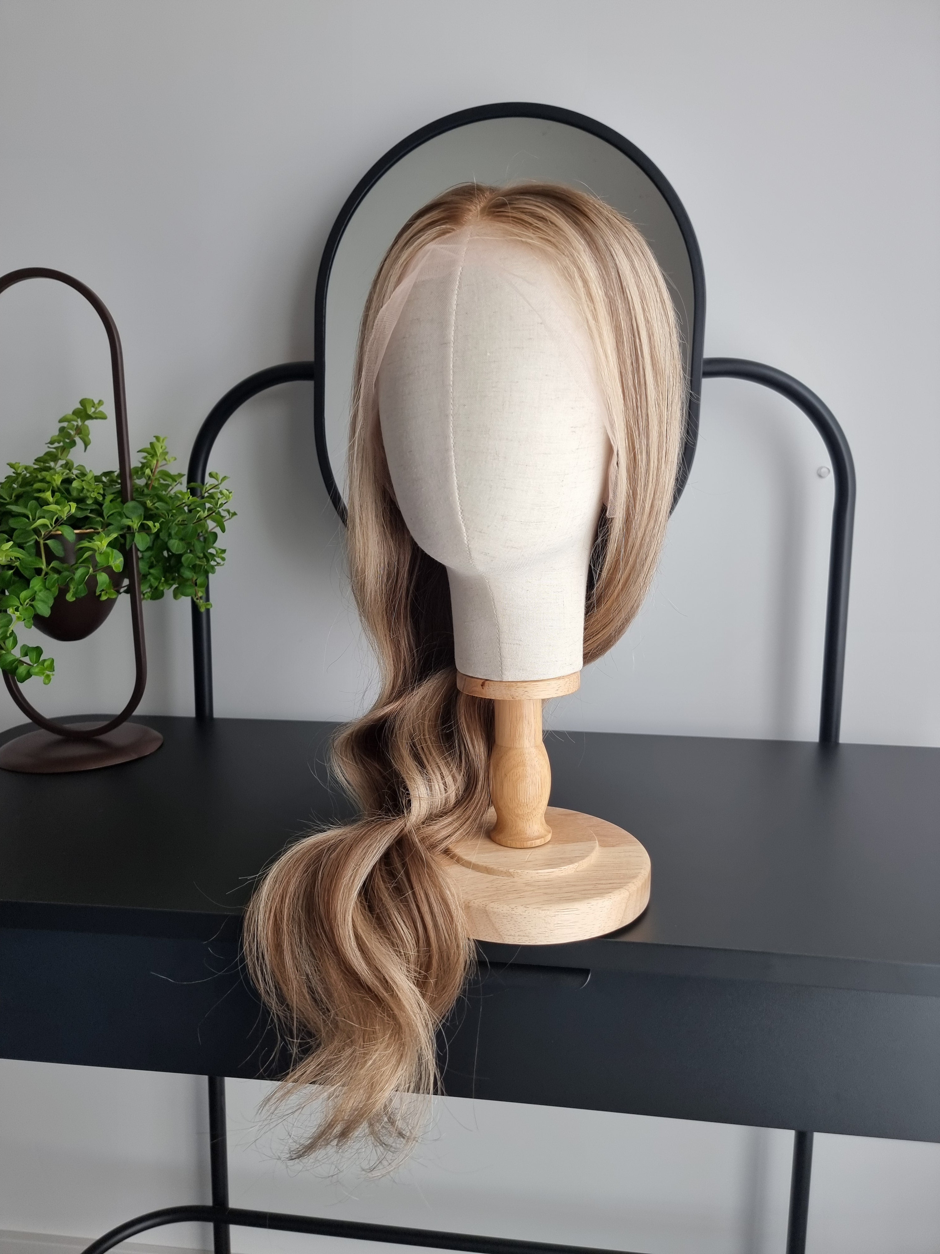 Remy Human Hair Wig (size M)— Platinum Collection