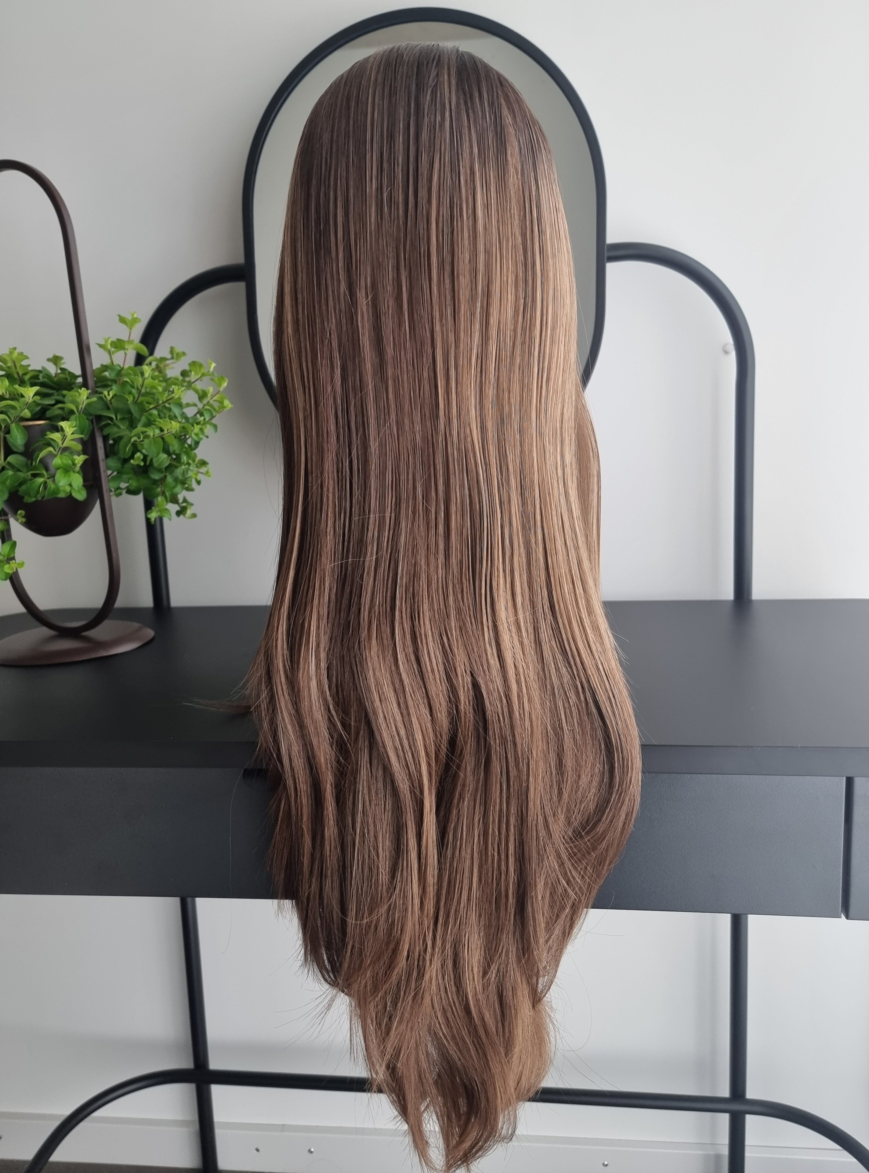 "Unei" synthetic hair wig