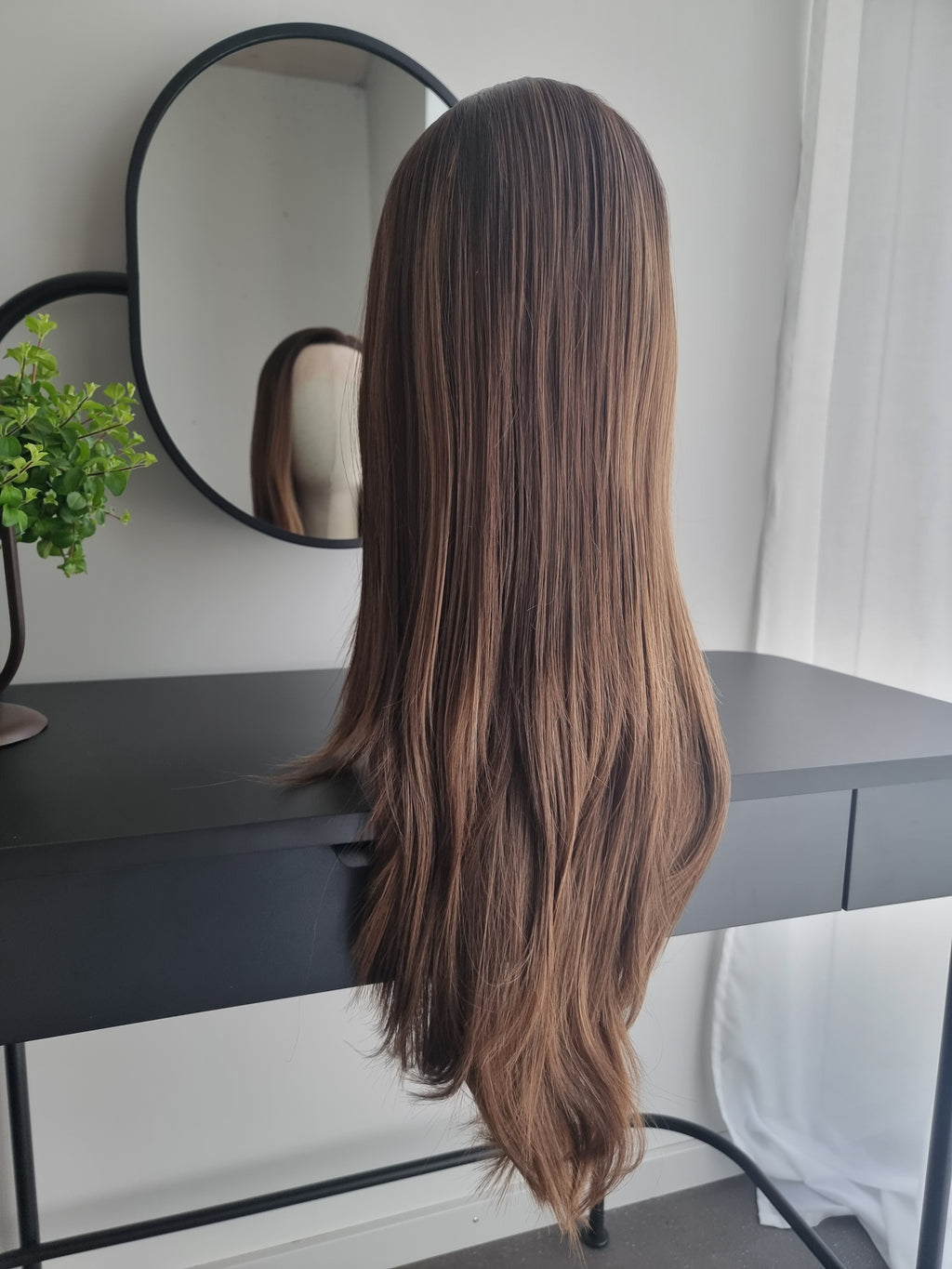 "Unei" synthetic hair wig