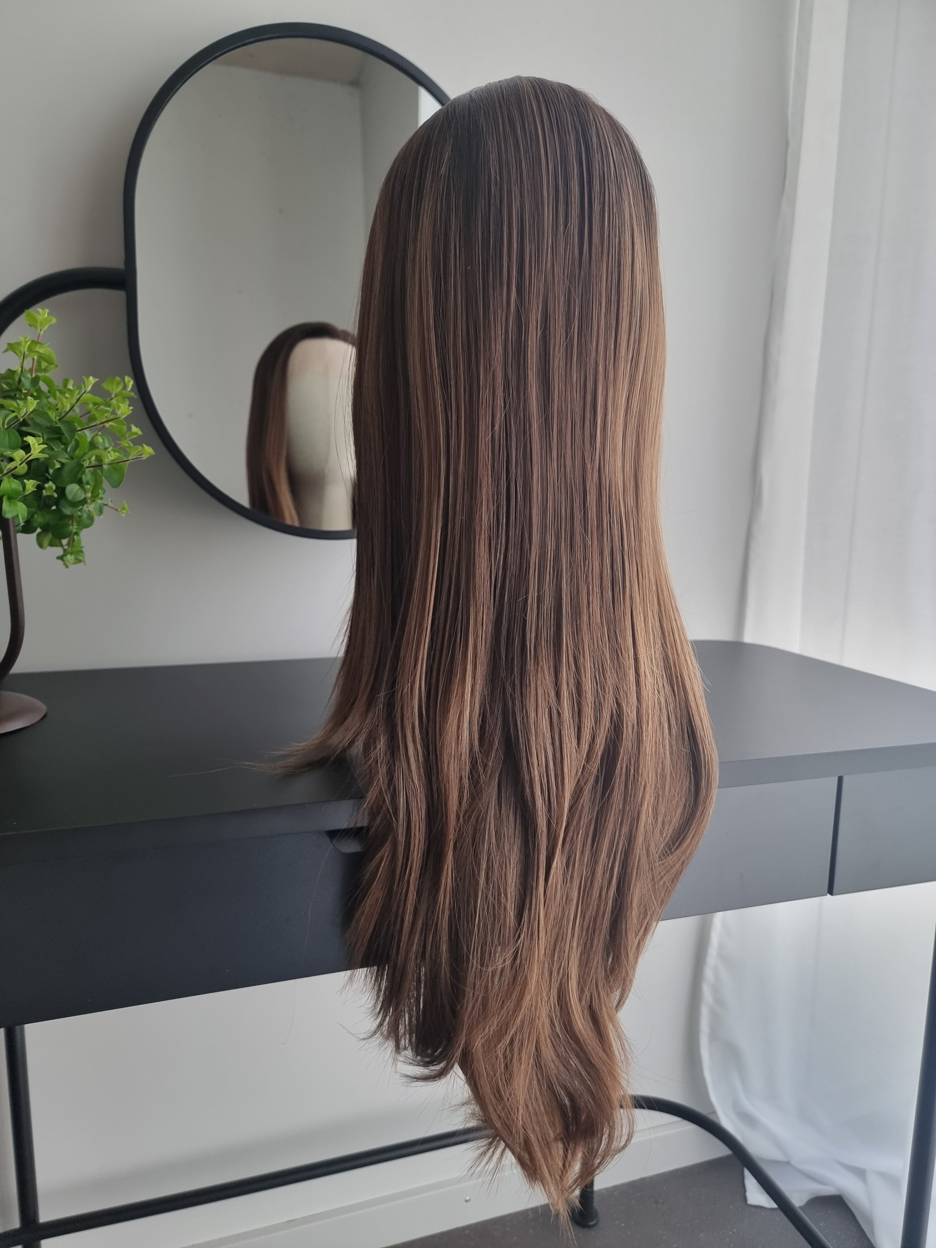 "Unei" synthetic hair wig