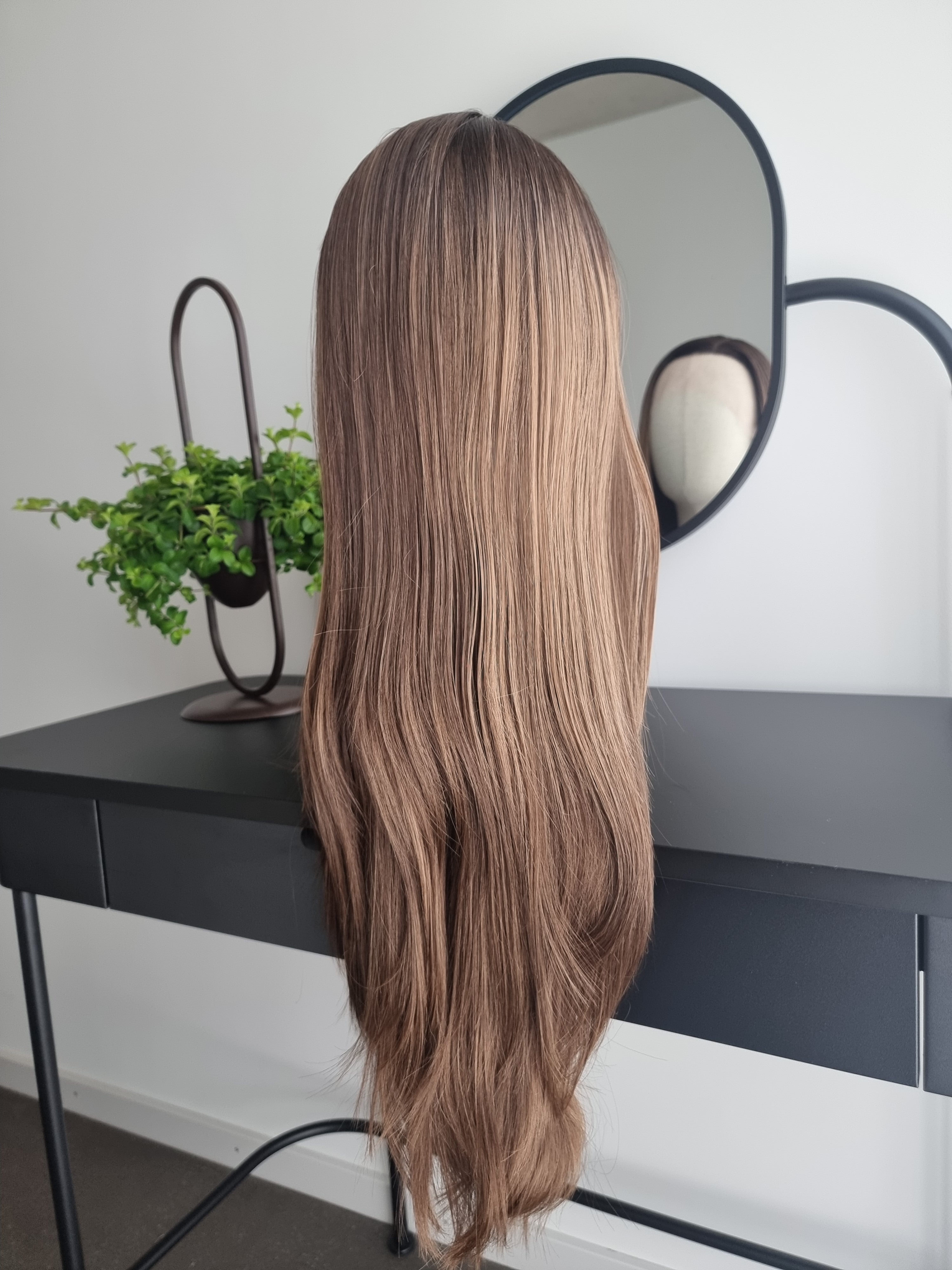 "Unei" synthetic hair wig